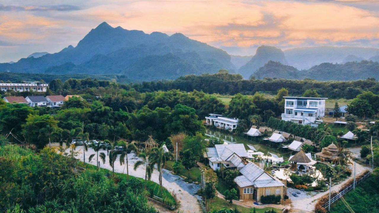 Nang Non Camping Ville นางนอนแค้มป์ปิ้งวิลล์ Mae Sai Bagian luar foto